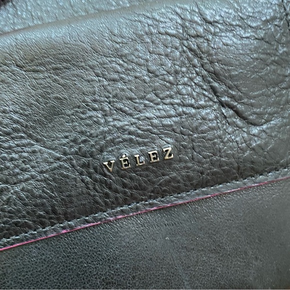 VELEZ Black Cattle Leather Crossbody Wallet Bag - Picture 11 of 16